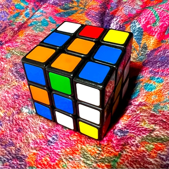 Rubik’s Re-Cube, “the original 3x3 cube 3D puzzle” - Picture 3 of 3